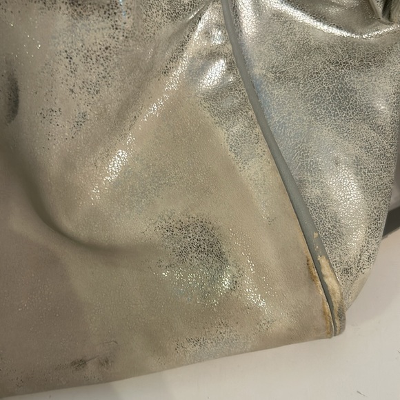 Lululemon Sweat Once A Day Bag Silver Metallic Yoga Gym Weekend Bag - Picture 12 of 16